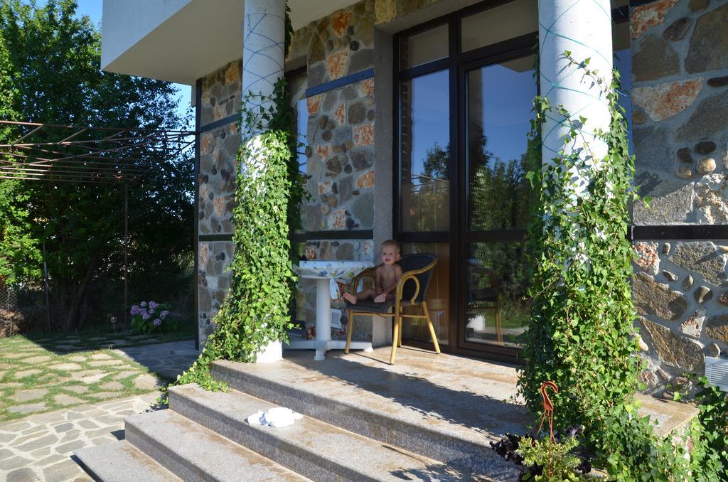 Zapovedni Rai Hotel Primorsko Exterior foto